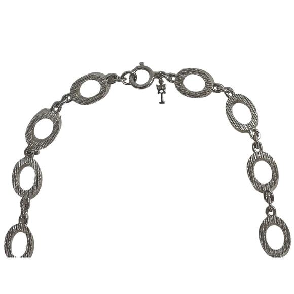 1960s Trifari Silver Tone Trifarium Geometric Oval Link Matinee Length Necklace - Picture 4 of 7